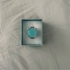 Elegant Silver and Turquoise Ring